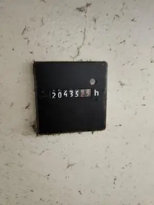 USED 2000 AXA VARIO