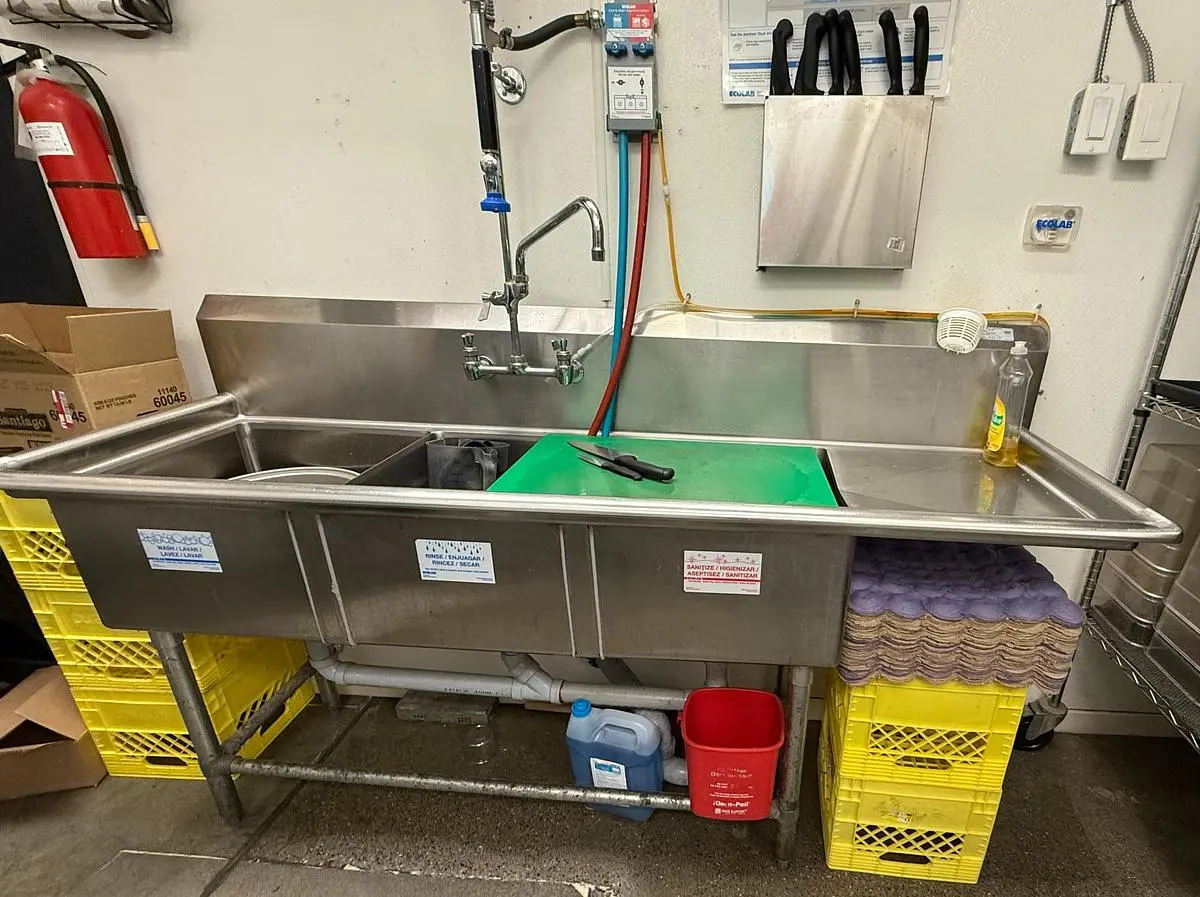 Triple pot sink with drainboard and faucet
