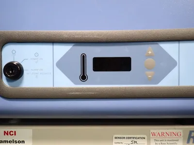 USED THERMO FISHER SCIENTIFIC ULT2330D