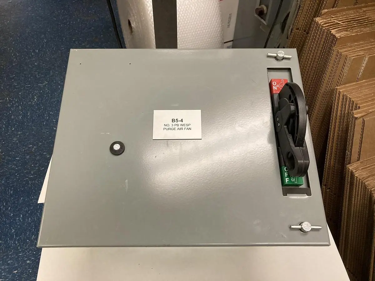 Used ALLEN BRADLEY 2112B-BDB-6P-7FEEE-24R-39/41-111 X Starters | Surplus Asset Holdings #1204407