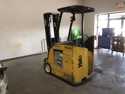 USED 2012 YALE ESC030AC