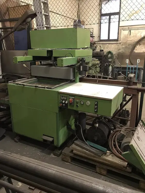 Used 1991 VÝVOJ VLAŠIM BTV / 11 Presses, Forming CZ | Amaron s.r.o. #1065055