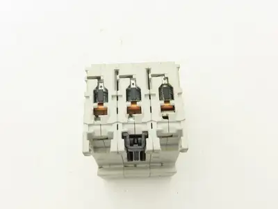 Allen Bradley 1492-SPM3C160 Circuit Breaker 16A 3 Pole 480 VAC Ser D