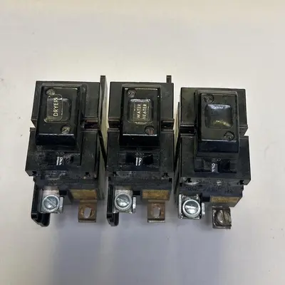 Used BULLDOG ELECTRIC P230 Circuit Breakers | Surplus Asset Holdings #1189434