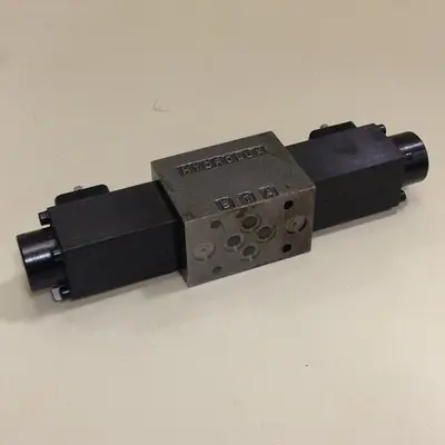 USED MOOG KWE43P06C08PC0BN