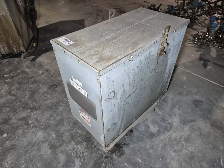 Used 2003 DELTA CETC0045S001532 Transformers British Columbia CA | Lenmark #409016