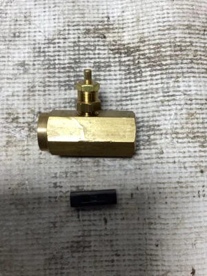 Deltrol Pnue-Trol 1/4″  NPT 2000PSI Brass Needle Valve -NIB