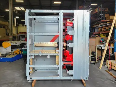 Used SQUARE D POWER-ZONE 4 Switchgears British Columbia CA | Lenmark #239369