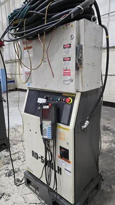 USED 2011 FANUC R-2000iB/210F + R-30iA