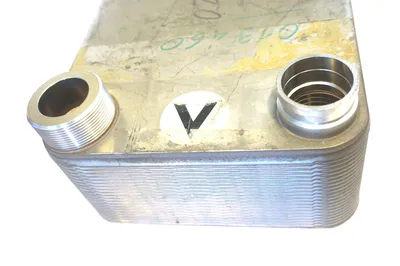 NEW HEAT EXCHANGER 22 PLATE 20 1/2'' X 9 1/2'' MALE/FEMALE THREAD