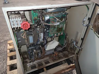 USED 2011 YASKAWA MOTOMAN MOTOMANMH6