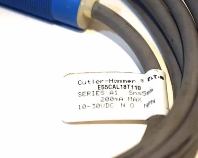 NEW CUTLER HAMMER E55CAL18T110 PROXIMITY SWITCH SER.A1