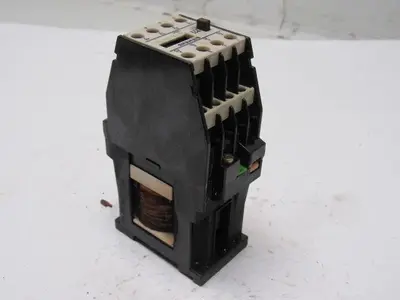 Siemens 3TB4117-0B Contactor 120V Coil