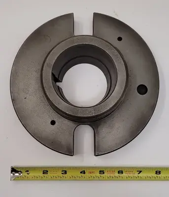 8" FACE PLATE W/ L-0 MOUNT, OVERALL DIAMETER: 8”, CENTER HOLE OD: 4.5”, CENTER HOLE ID: 3.25"