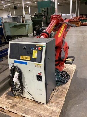 USED 2016 FANUC R-2000IC/210F