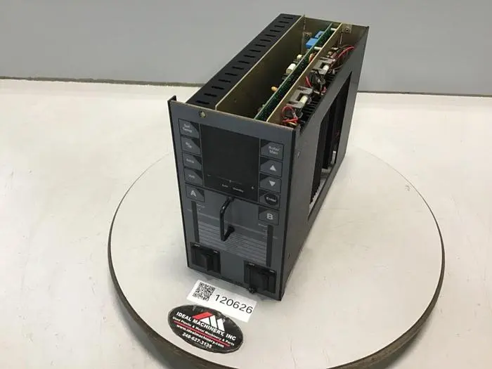 USED HUSKY 9152