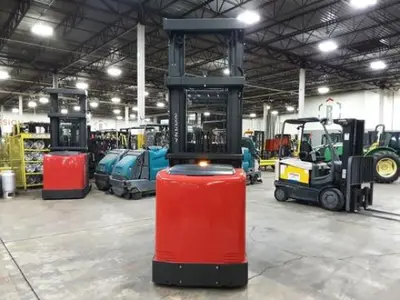 USED 2018 RAYMOND 560-OPC30TT