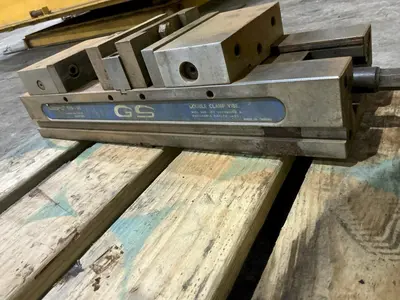 6" LOCKWELL MODEL TLD-60 DOUBLE CLAMP VISE, WITH ANTI-LIFT MECHANISM: YOBRO #25060