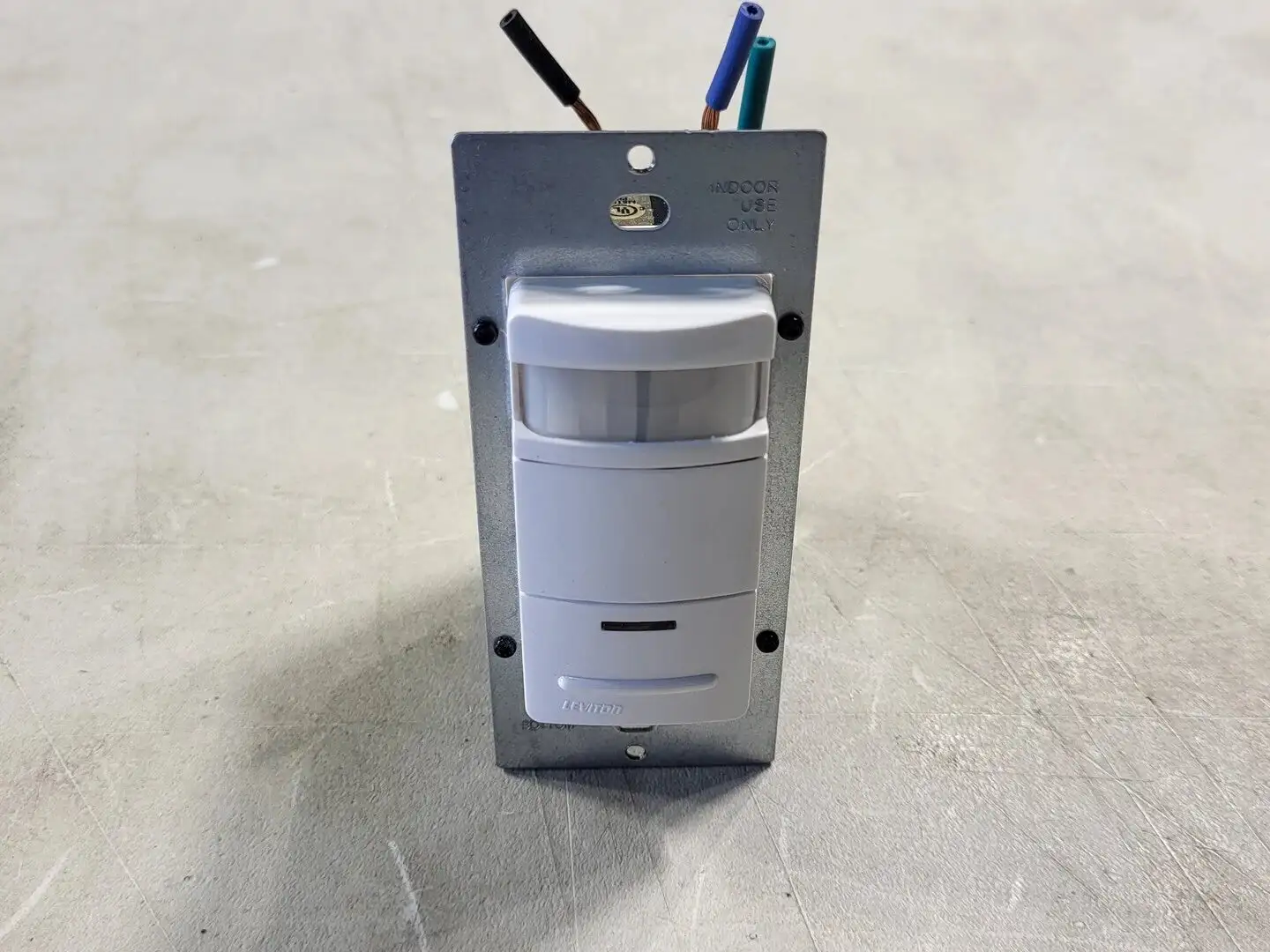 NEW LEVITON ODS15-IDW