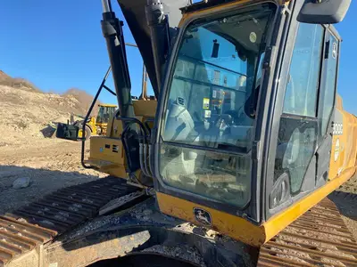 USED 2020 JOHN DEERE 300G LC