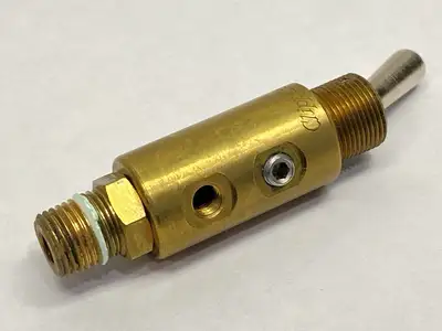 Used CLIPPARD PNEUMATIC TOGGLE VALVE 2-WAY Valves/Fittings | Maverick Industrial Sales #1100135