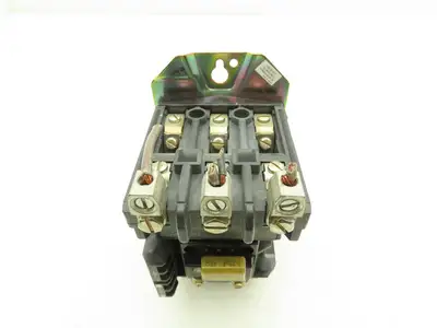 Allen Bradley 500F-COB930 Motor Starter Contactor 25HP 600VAC 3Ph 120VAC Coil