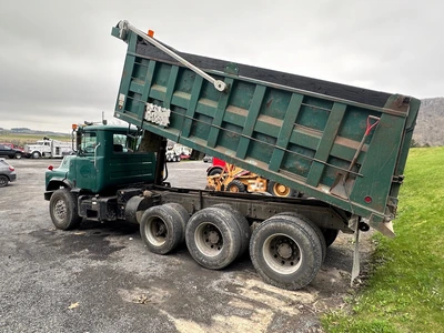 Used 1996 MACK DM690S Dump trucks Pennsylvania US | Proxy Equipment #1377947
