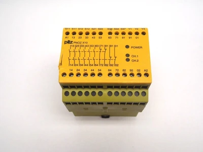 774709 | Pilz PNOZ X10 24VDC 6n/o 4n/c 3LED Safety Relay  - For parts or not working