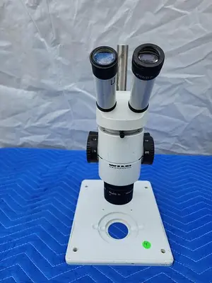 WILD HEERBRUGG MICROSCOPE WITH 2 EYEPIECES WF10X22