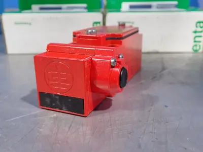 USED TELEMECANIQUE XCS B703