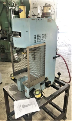 USED 1991 AIR-HYDRAULICS AIR-HYDRAULICS C-300 PRESS
