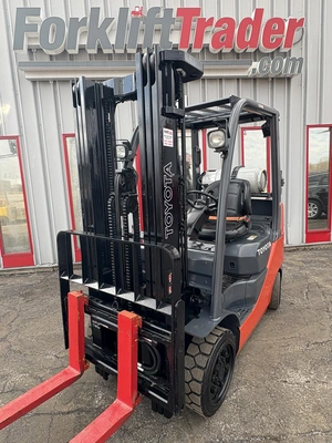 USED 2017 TOYOTA 8FGCU25