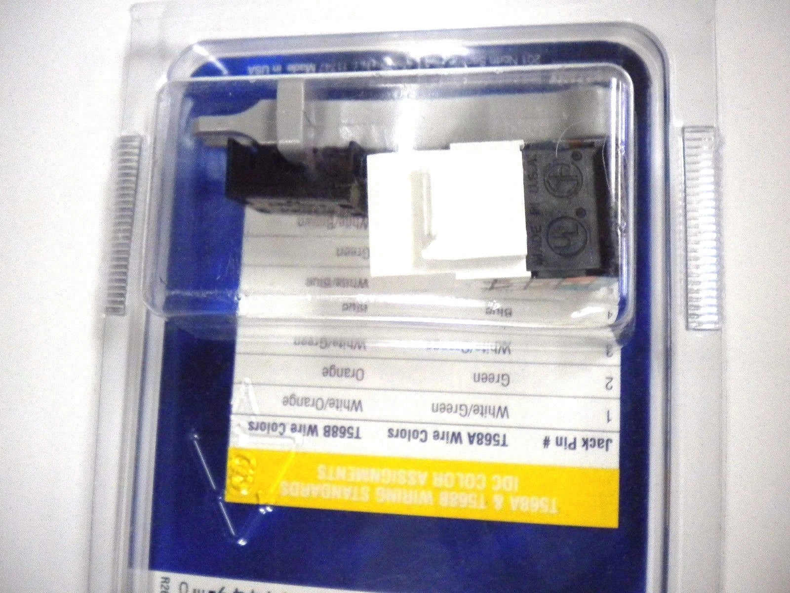 NEW Leviton 5G108-W