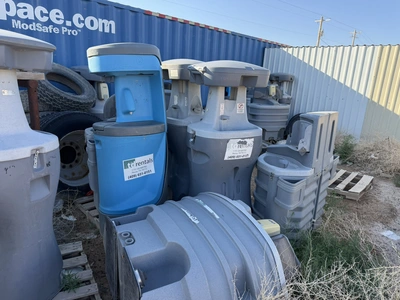 Used _UNKNOWN_ _UNKNOWN_ Hand Washing and Sanitizing Texas US | Miedema Asset Management Group #1315794