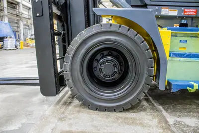 New | in-Stock 2025 HOIST PV300 Internal Combustion Forklifts: Pneumatic Tire Illinois US | Forklift Exchange #1274473