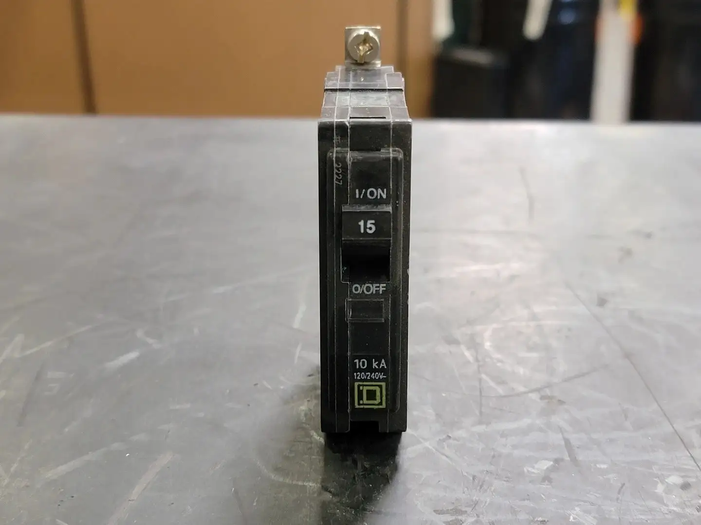NEW SQUARE D QO115