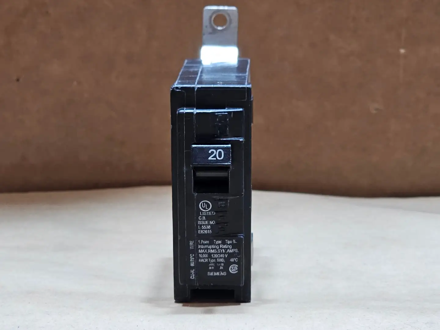 Used SIEMENS B120 Switchgears British Columbia CA | Lenmark #1438561