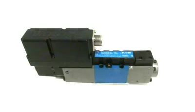 NEW VICKERS KBFDG4V-3-33C20N-Z-M1-PH7-H7-11 PROPORTIONAL VALVE 02-414077