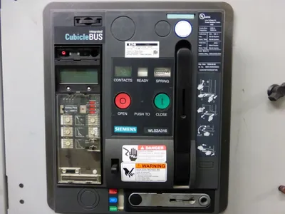 Siemens WL Switchgear, 480V, 7-Section, 4000/1600A Breakers