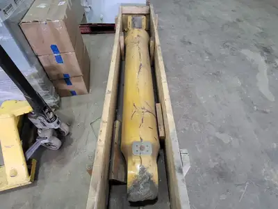 USED KOMATSU R707-01-0303