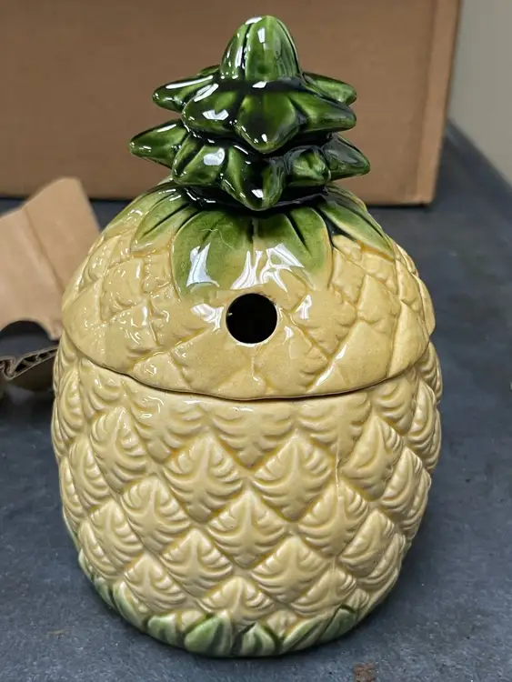 New | in-Stock Orchards of Hawaii New Orchids of Hawaii R-15 Pineapple Tiki Drink Mug Smallwares Illinois US | Falcon Restaurant Supply #1376094