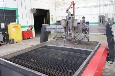 USED 2021 OMAX MAXIEM
