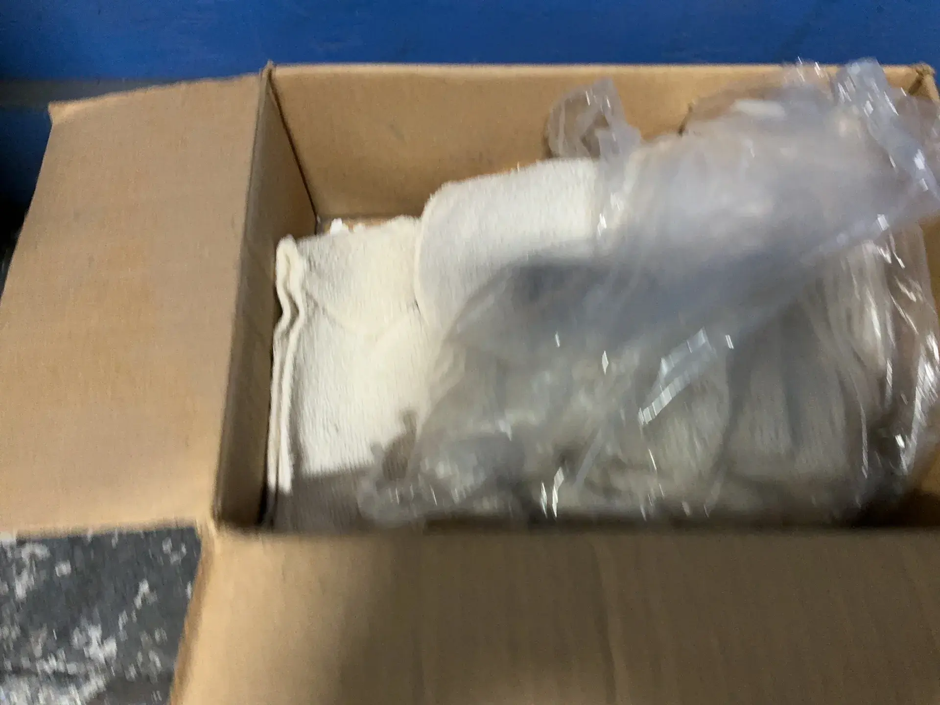 Used _UNKNOWN_ _UNKNOWN_ Gloves Ohio US | HGR 24 #1278477