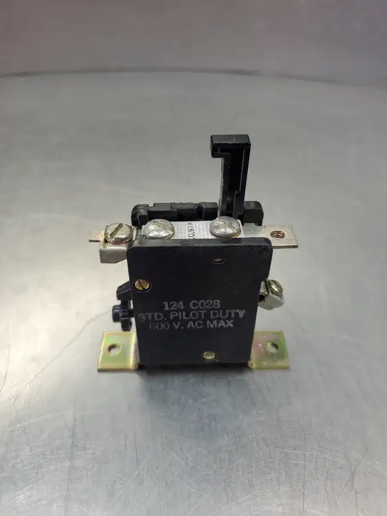 Used GENERAL ELECTRIC CR124C028 Relays & Switches | Palmetto Automation #1150117