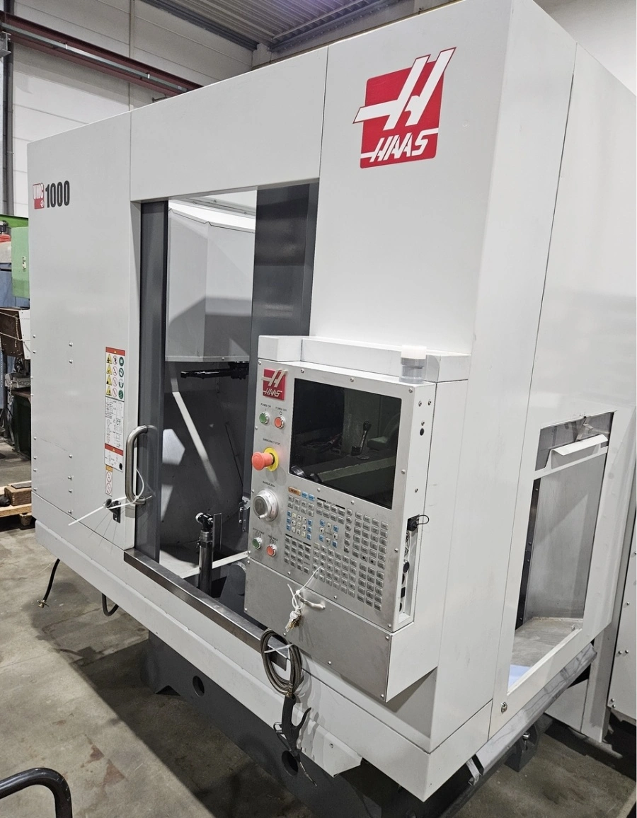 HAAS 5-axis Universal Machining Centre (2021), top condition, POA