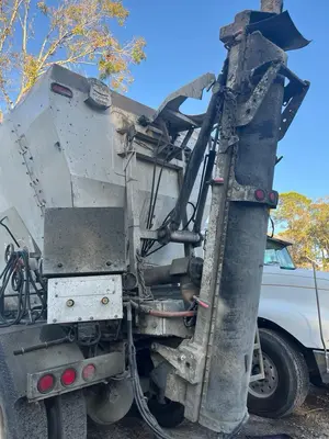 Holcombe HM10H Volumetric Concrete Mixer | Iron Listing (13)