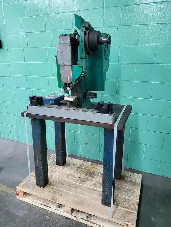 Used MILFORD S-63 Riveters CA | B & B RIVET MACHINE #1364726