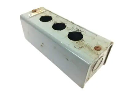 New | in-Stock ALLEN-BRADLEY 30.5MM PUSHBUTTON ENCLOSURE Electrical Boxes | Maverick Industrial Sales #1119708