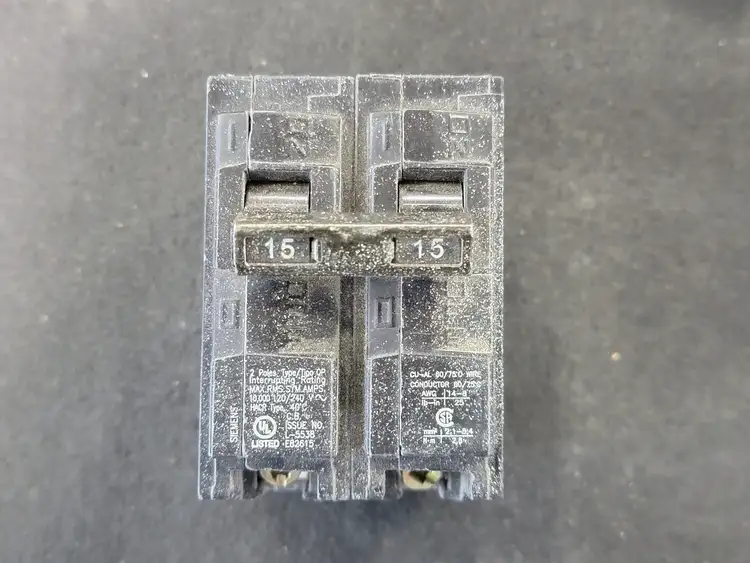 Used SIEMENS Q215 Switchgears British Columbia CA | Lenmark #243643