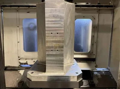 USED 2012 HAAS EC-500